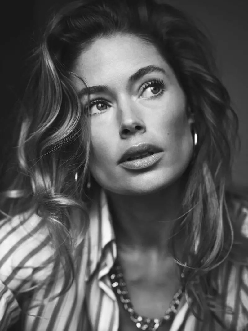 Doutzen Kroes o na le ponahalo e ntle bakeng sa setaele sa Sunday Times