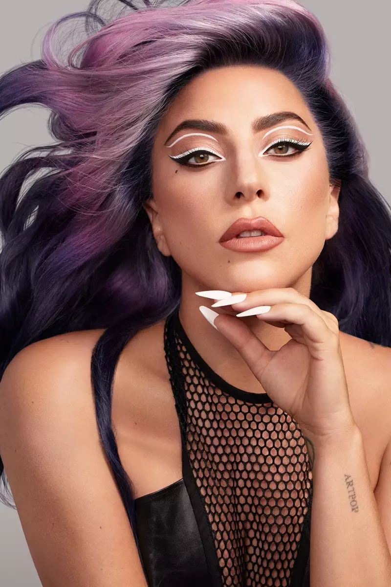 Καμπάνια Lady Gaga Haus Laboratories Gel Eyeliner