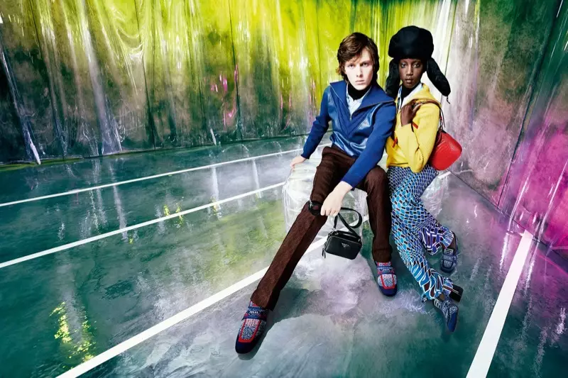 Daan Duez lan Anok Yai mbintangi kampanye Prada resort 2019