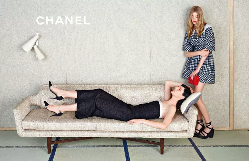 Chanel ser østover for sin vårkampanje 2013 med Stella Tennant, Ondria Hardin og Yumi Lambert i hovedrollene
