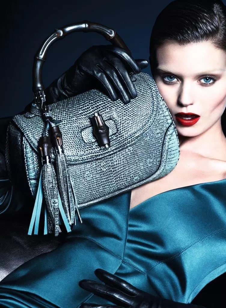 Abbey Lee Kershaw သည် Gucci ၏ ဆောင်းဦးရာသီ 2013 ကမ်ပိန်းဖြင့် သူမကို ပြန်လည်ရောက်ရှိလာသည်။