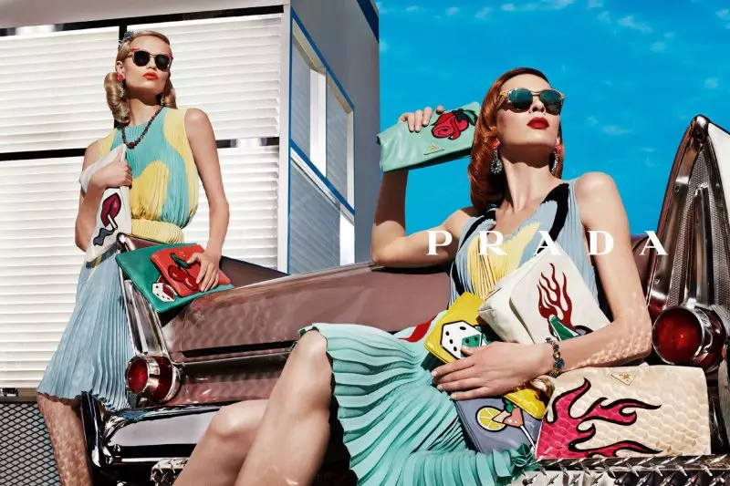 Natasha Poly, Guinevere van Seenus, Elise Crombez, Meghan Collison, Katryn Kruger & Ymre Stiekema maka Mgbasa Ozi Prada Spring 2012 site n'aka Steven Meisel