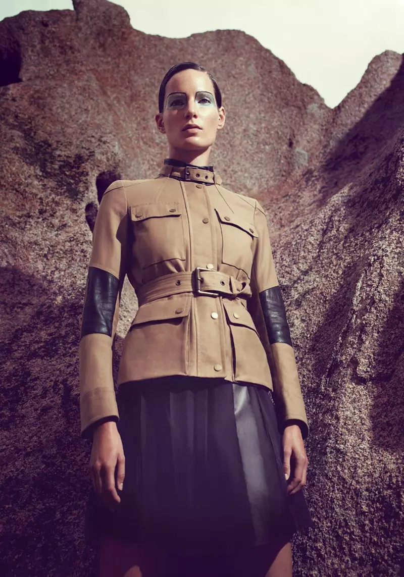 Iris Strubegger Dons the Resort 2013 Collections for Bergdorf Goodman Sofia र Mauro द्वारा