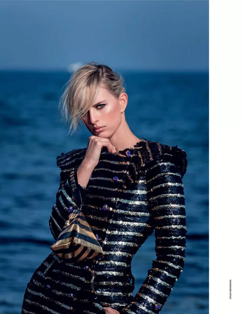 Karolina Kurkova yn Troi'r Ffactor Glam i Fyny yn ELLE yr Eidal