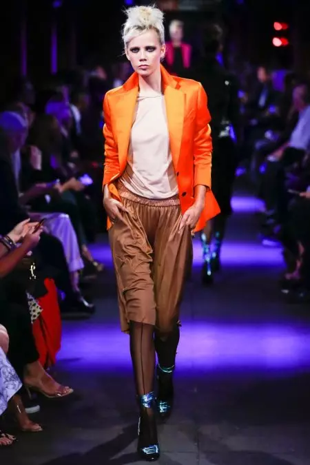 Том Форд одягає вуличний одяг для весняної колекції 2020 року