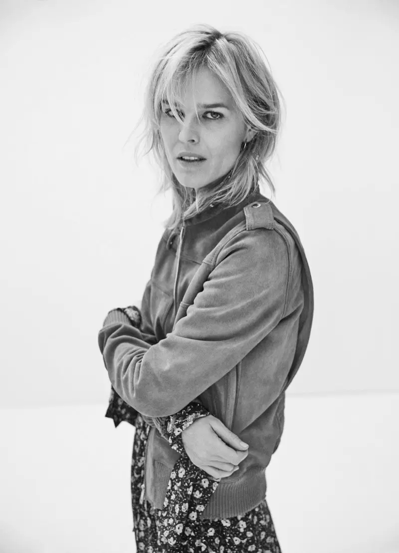 Supermodel Eva Herzigova Zadig & Voltaire වසන්ත-ගිම්හාන 2019 ව්‍යාපාරයේ පෙනී සිටියි