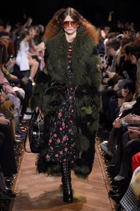 Michael Kors Channels Studio 54 alang sa Fall 2019