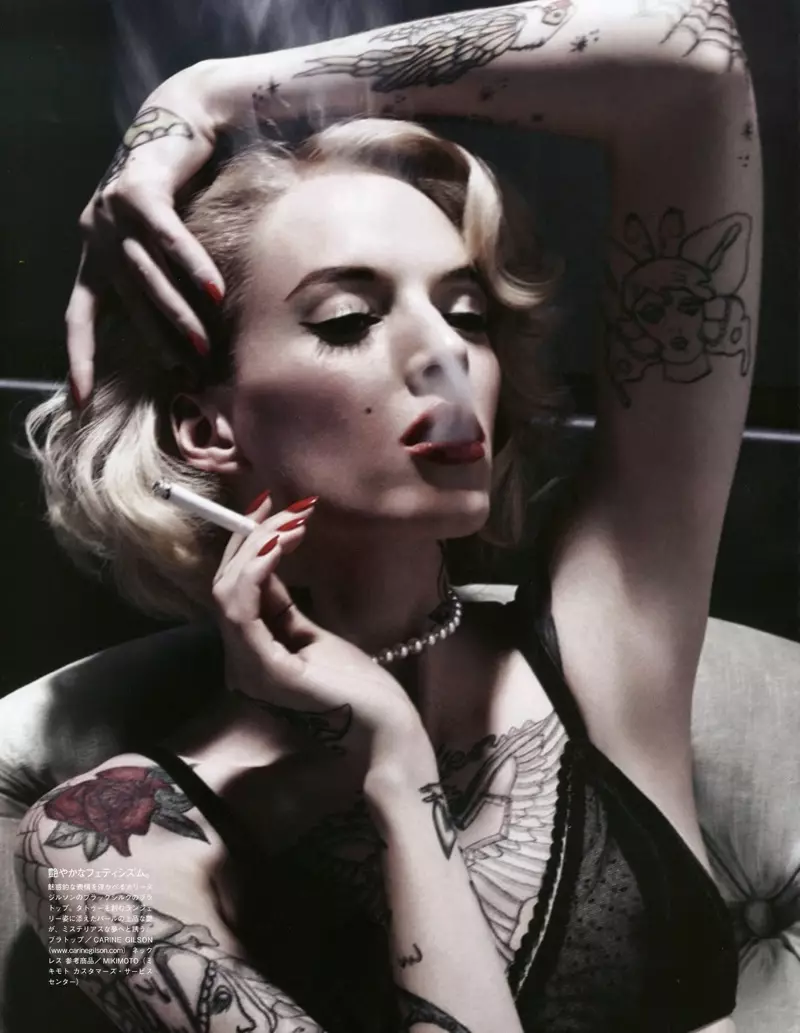 Daria Strokous là Tattoo Glam cho Vogue Japan Shoot của Sølve Sundsbø