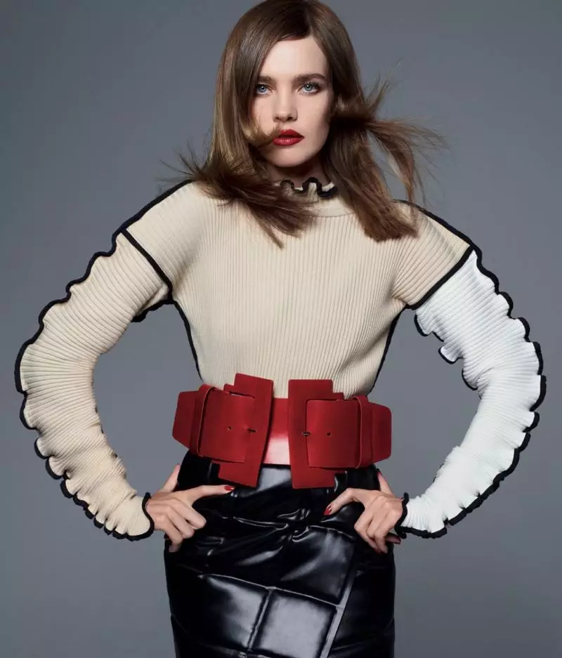Natalia Vodianova yn Troi'r Ffactor Glam i Fyny ar gyfer Vogue China
