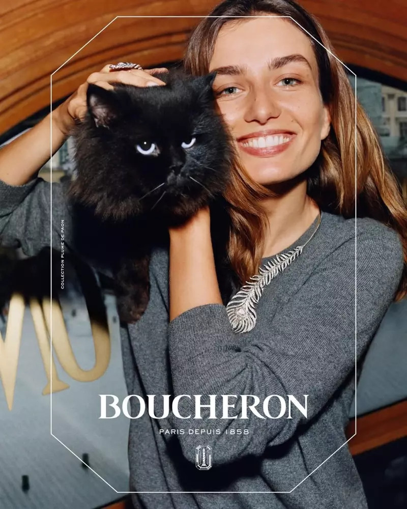 ကြောင်နှင့်အတူ ဟန်ဆောင်ခြင်း၊ Andreea Diaconu သည် Boucheron လှုပ်ရှားမှုကို ရှေ့တန်းတင်ကာ ကြောင်နှင့်အတူ သရုပ်ဖော်ခြင်း၊ Andreea Diaconu သည် Boucheron လှုပ်ရှားမှုကို မျက်နှာစာတွင် ပြုလုပ်သည်