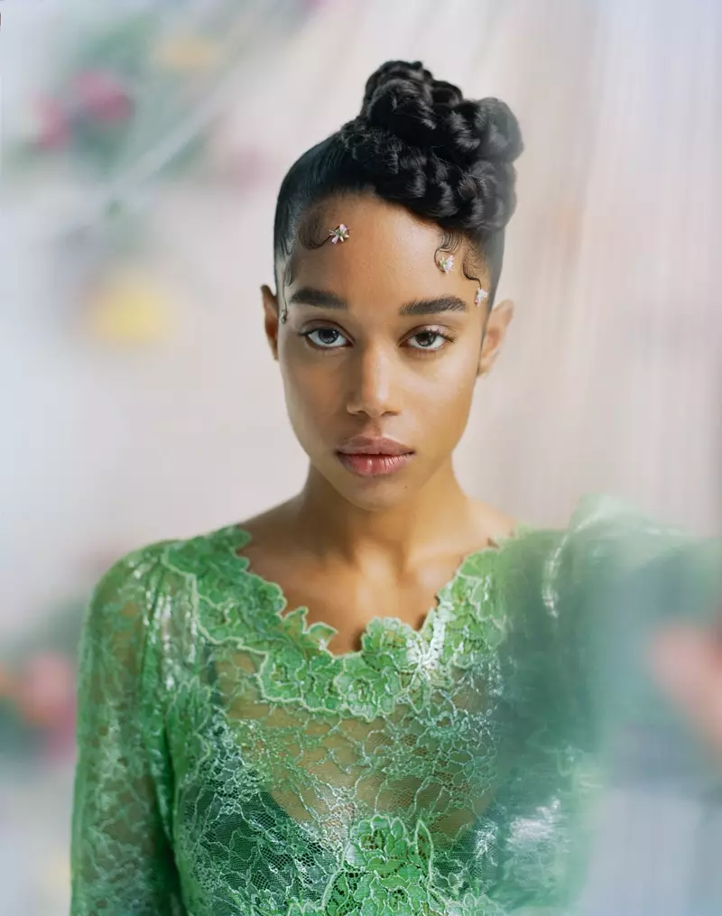 Laura Harrier o emela Litaba tsa September. Senepe: Mary Rozzi