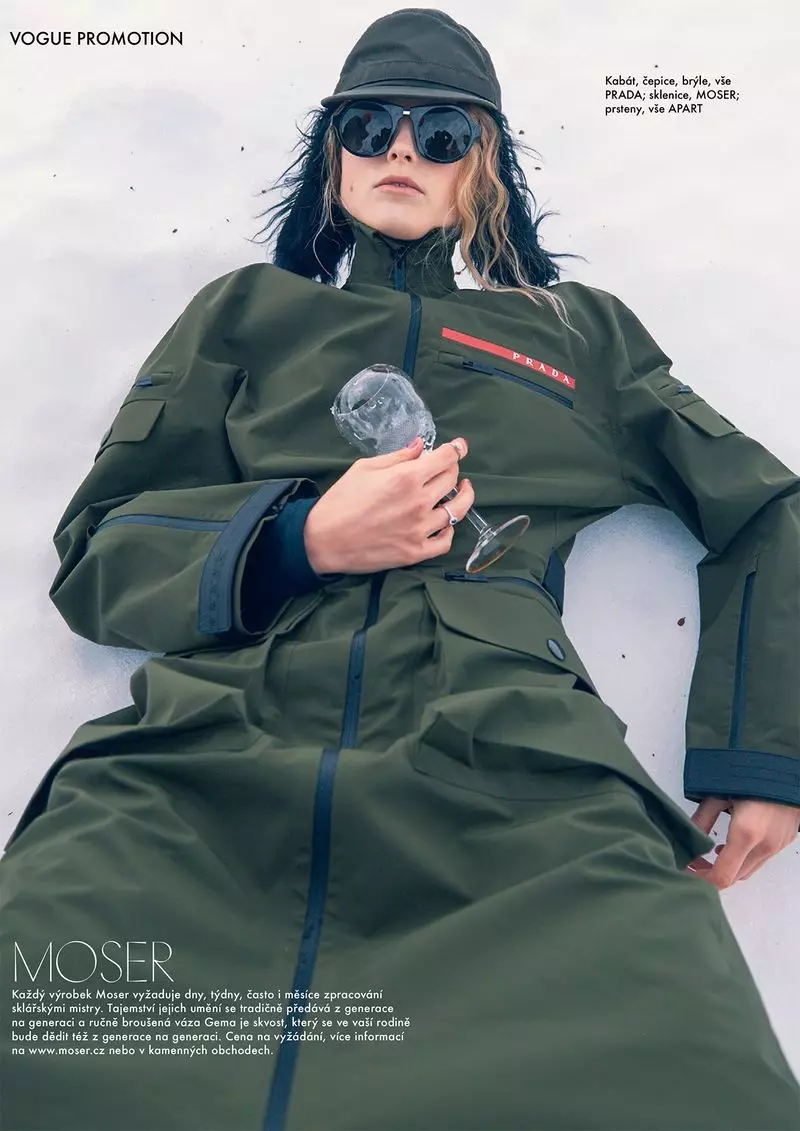 Моделҳои Кирин Дежонкхир дар ҷустуҷӯи Vogue дар Чехословакия