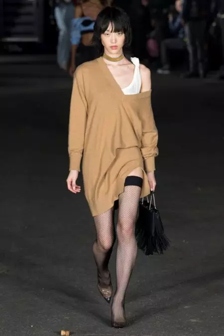 Alexander Wang ເອົາພັກໃນຄໍເລັກຊັນ Spring 2018