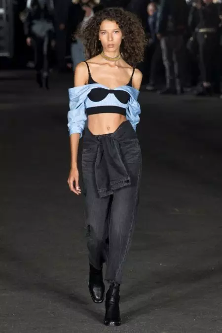 Alexander Wang ເອົາພັກໃນຄໍເລັກຊັນ Spring 2018