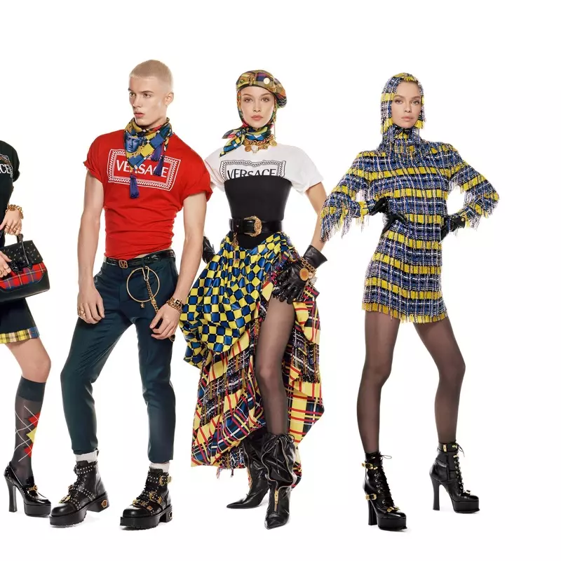 Joao Knorr, Bella Hadid en Stella Maxwell front Versace herfst-winter 2018 campagne