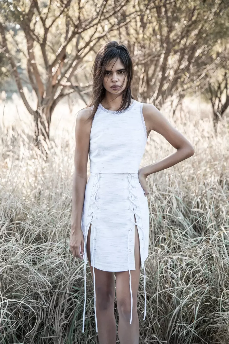 Samantha Harris Stars mu Kampeni ya Hansen & Gretel's Spring 2015