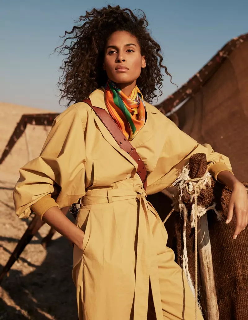 Cindy Bruna nabatara ụdị ọzara maka Vogue Arabia