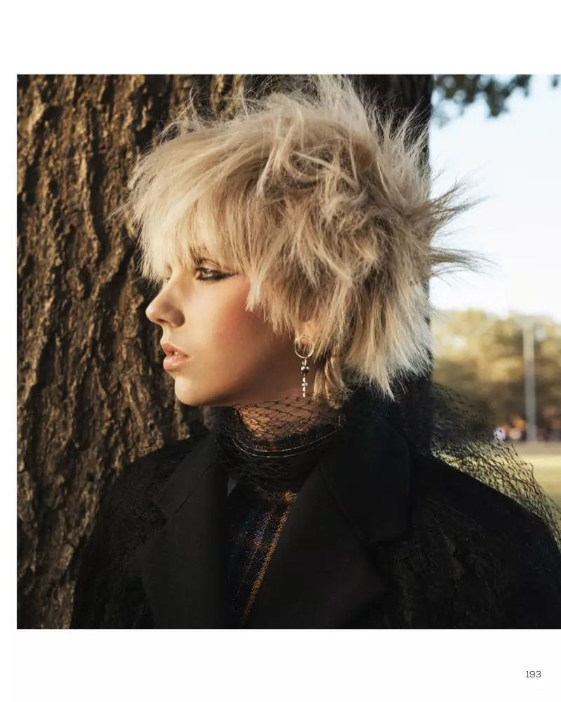 “Bente Oort” “Vogue China” üçin punk garaýşyny berýär
