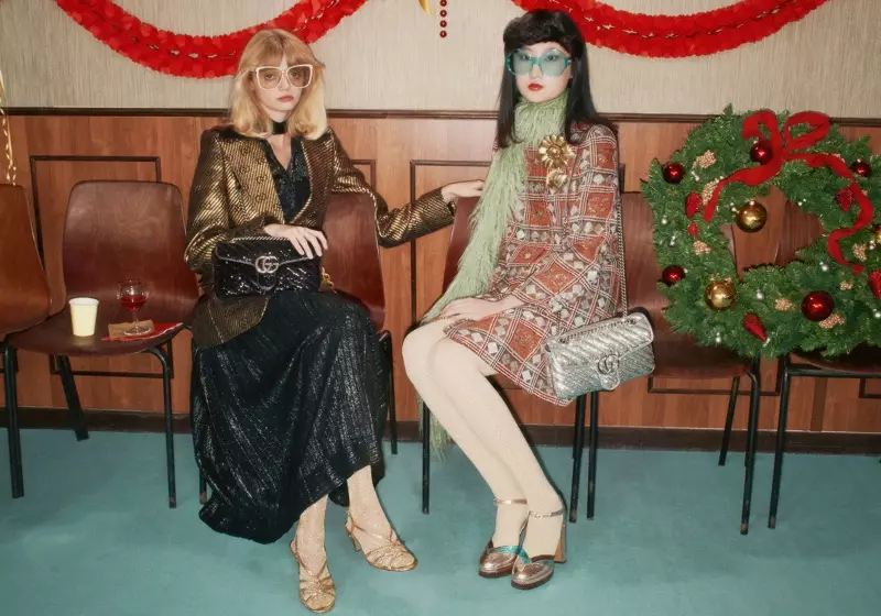 Modelos usam estilo festivo na campanha Gucci Holiday 2020.