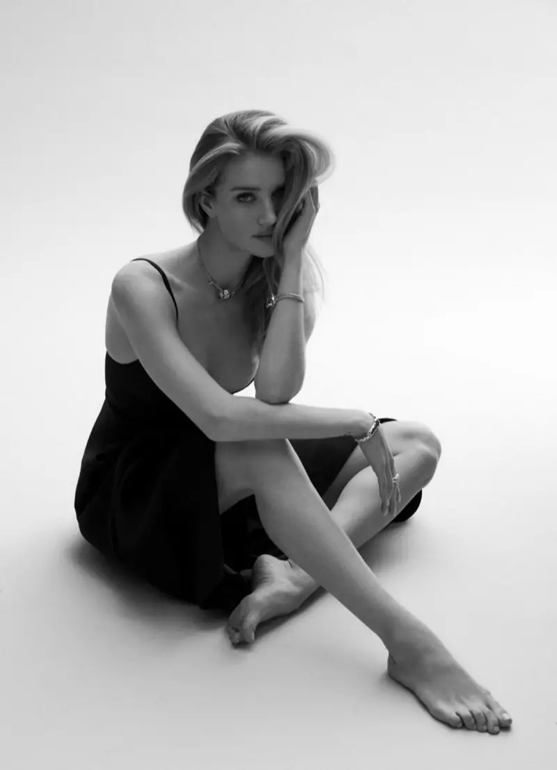 Rosie Huntington-Whiteley Models Body Con Looks in Harper's Bazaar Australia