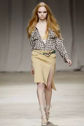 Iceberg Spring 2011 | မီလန်ဖက်ရှင်ရက်သတ္တပတ်