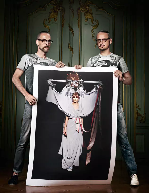 Viktor & Rolf revisitent leurs plus grands succès pour Vogue Pays-Bas par Philip Riches