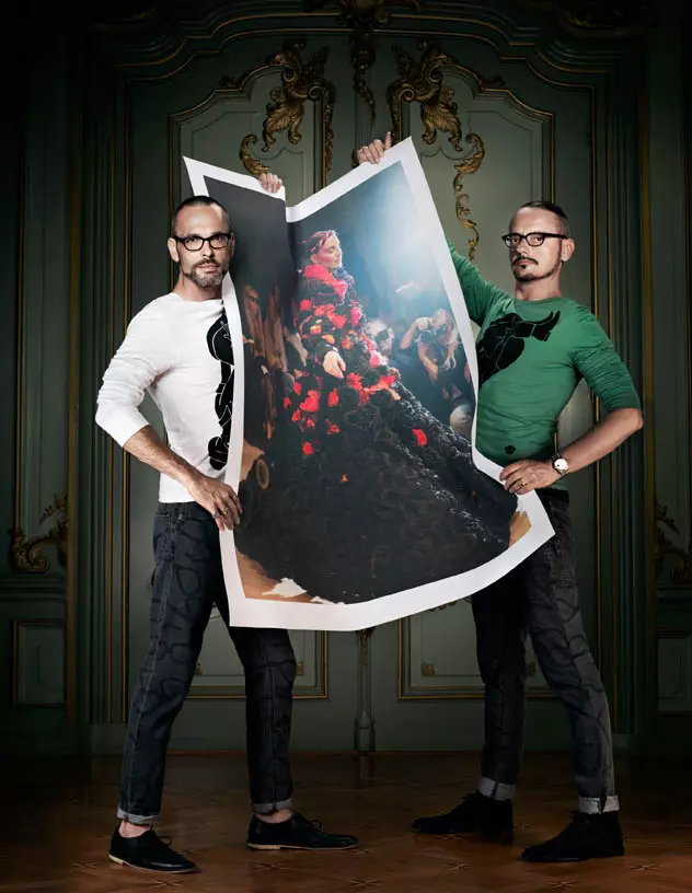 Viktor & Rolf revisan sus grandes éxitos para Vogue Holanda por Philip Riches