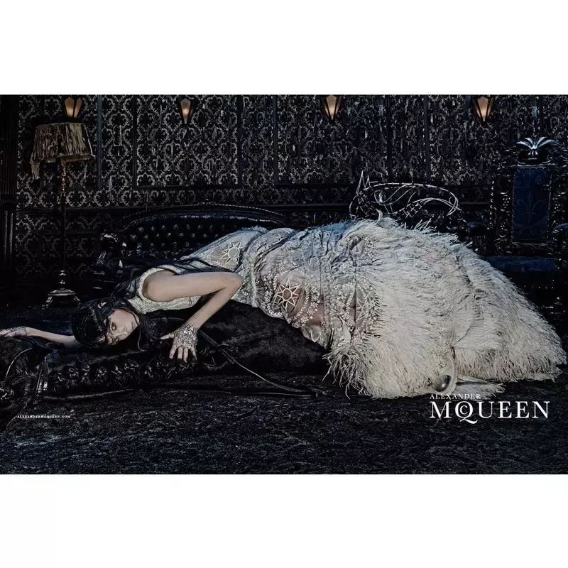 alexander-mcqueen-2014- இலையுதிர்-குளிர்கால பிரச்சாரம்3