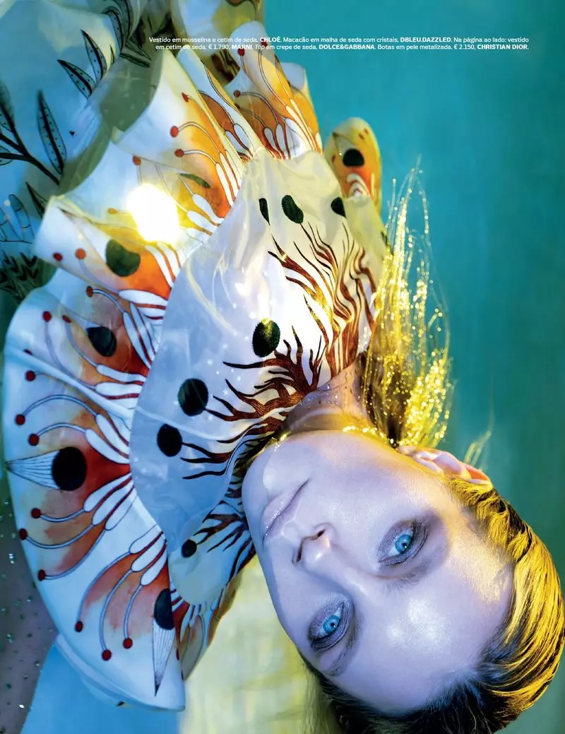 Jessica Stam er An Underwater Beauty for Vogue Portugal