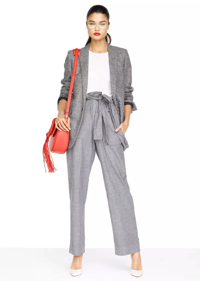 Uwera Laurent Umuganwa wa Wales Kugenzura Blazer, Isabel Marant Madjo Linen Tee, Isabel Marant Etoile Adrien Chambray Muri rusange, Gianvito Rossi Satin Gianvito Amapompo, Altuzarra Gana Saddle Knot, Victoria Beckham Nziza Metal Butterfly Optical na ERTH 14K Gold Hoop III Earring