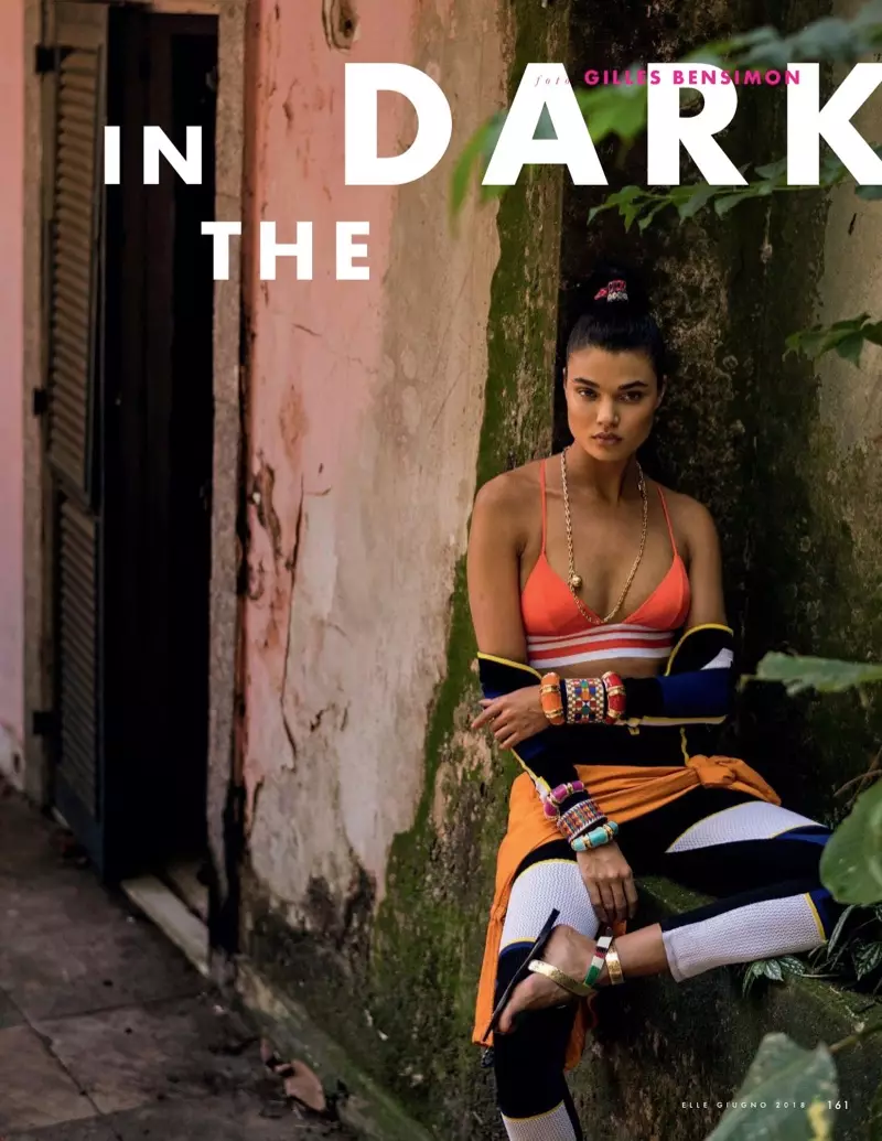 Daniela Braga bắt đầu xu hướng Neon cho ELLE Italy