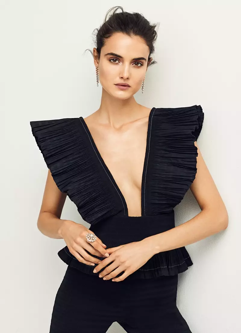 Blanca Padilla Harper's Bazaar ကာဇက်စတန် Lara Jade မျက်နှာဖုံး အယ်ဒီတာ့အာဘော်