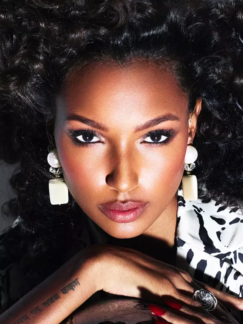 Jasmine Tookes Goes Glam di Harper's Bazaar Kazakhstan