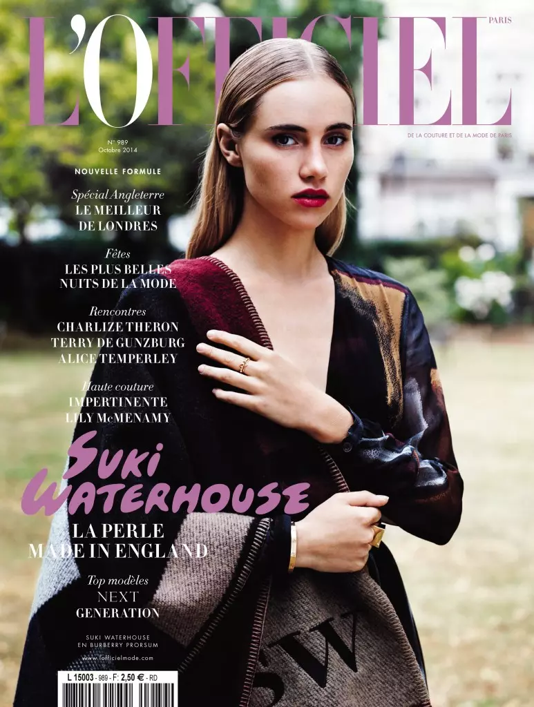 Η Suki Waterhouse φοράει πόντσο Burberry στο εξώφυλλο του L'Officiel