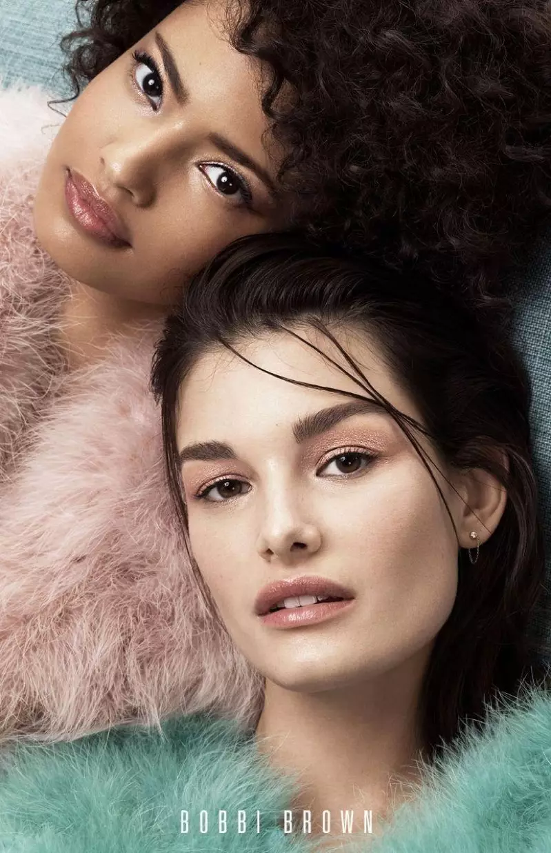 Malaika Firth abd Ophelie Guillermand na-enwu na mkpọsa Bobbi Browns Cosmetics' spring-summer 2018