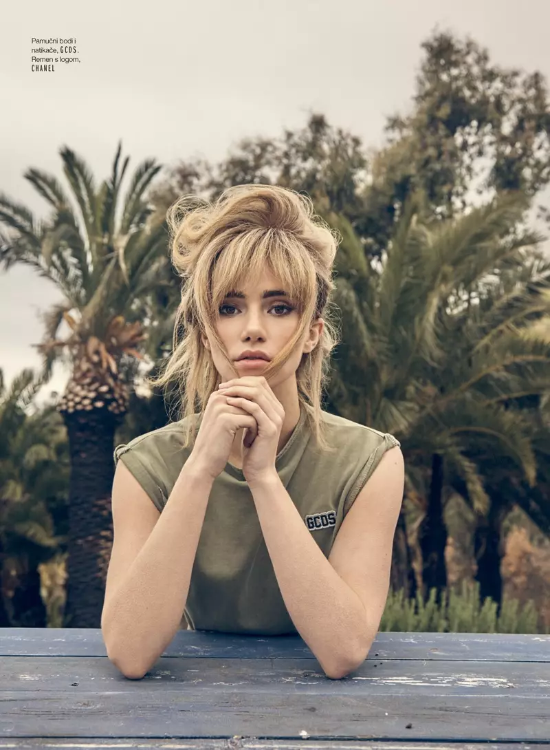 Suki Waterhouse e hlaha ka Mekhoa ea Retro bakeng sa ELLE Croatia