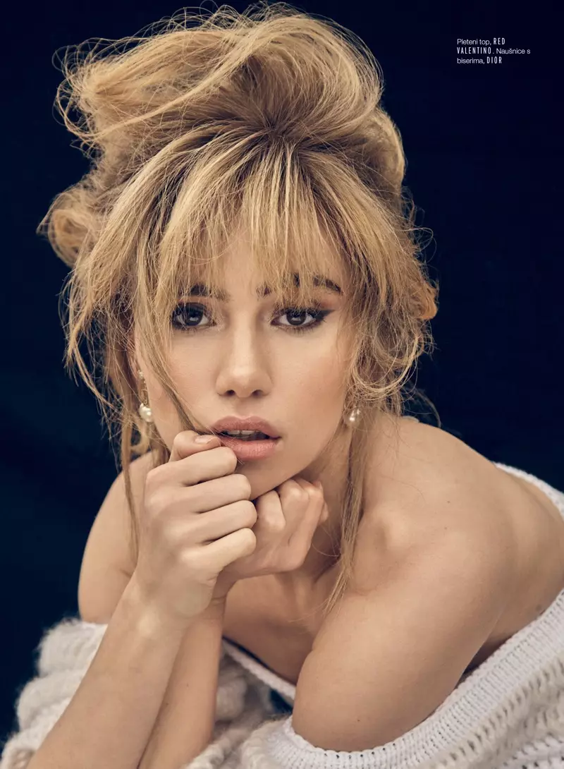 Suki Waterhouse ແຕ່ງຕົວໃນແບບ Retro ສໍາລັບ ELLE Croatia