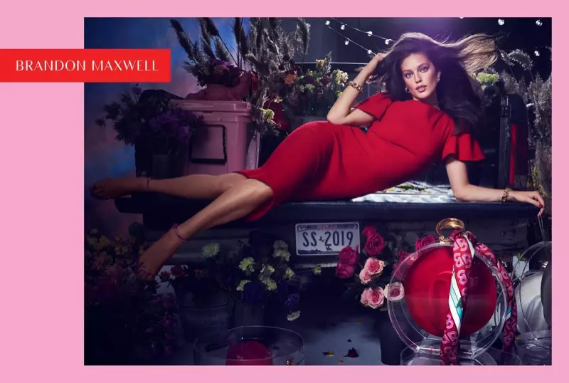 D'Emily DiDonato spillt an der Brandon Maxwell Fréijoer-Summer 2019 Kampagne