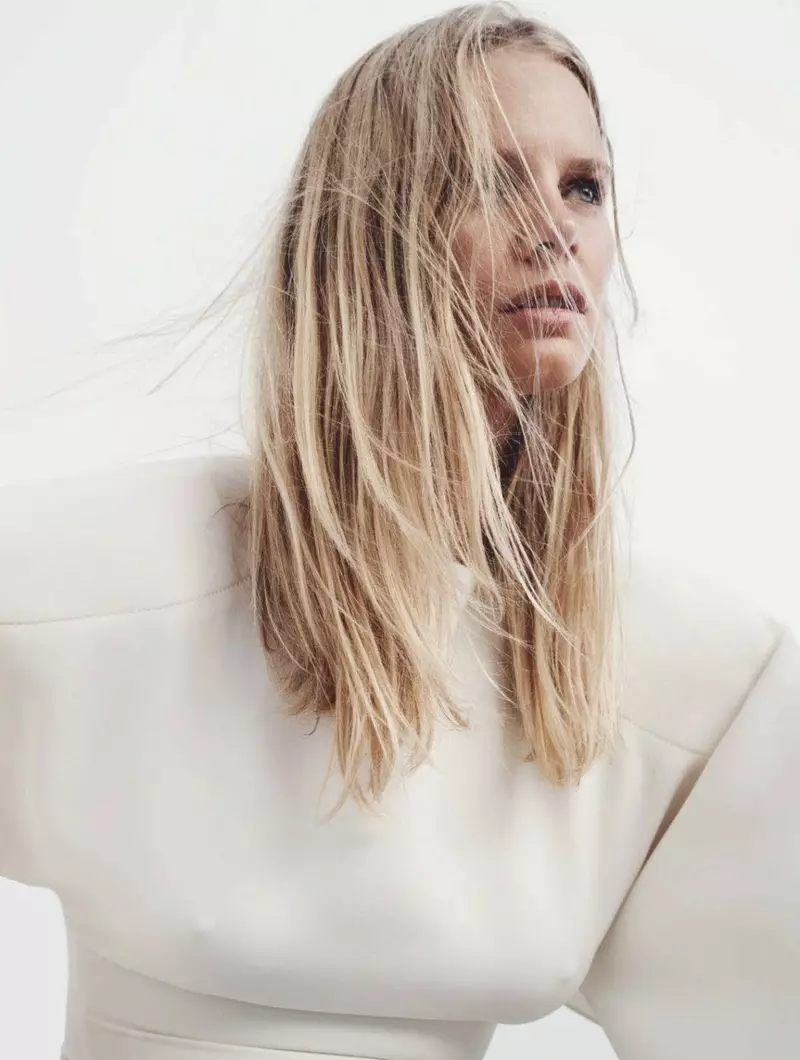 Cainéil Marloes Horst Vibes an Iarthair do ELLE Astráil