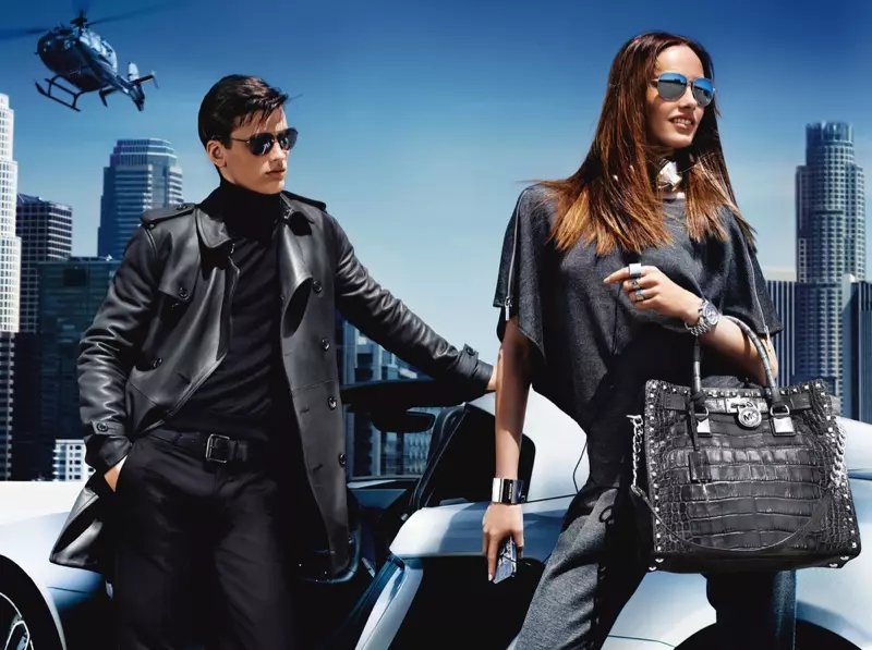 Michael Kors Fall 2013 Campaign Taps Karmen Pedaru para sa isang Jetset Outing