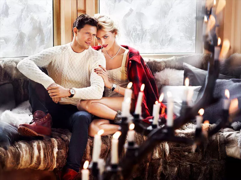 Anja Rubik Cozies hadi Mume katika Matangazo ya Apart's Christmas 2013