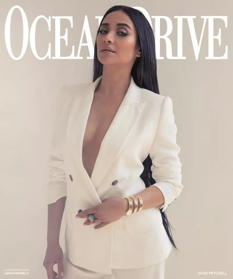 Shay Mitchell stuns nan Spring Styles pou Ocean Drive Magazine