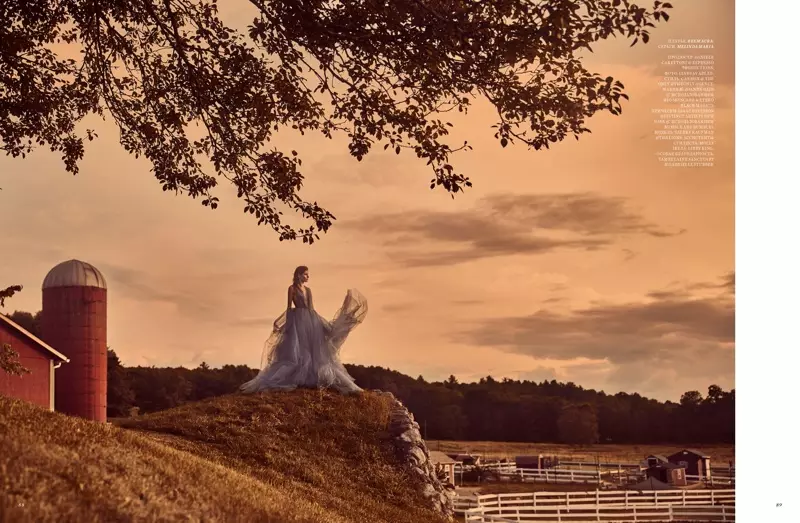 Valery Kaufman poseert in elegante stijlen voor Harper's Bazaar Kazachstan