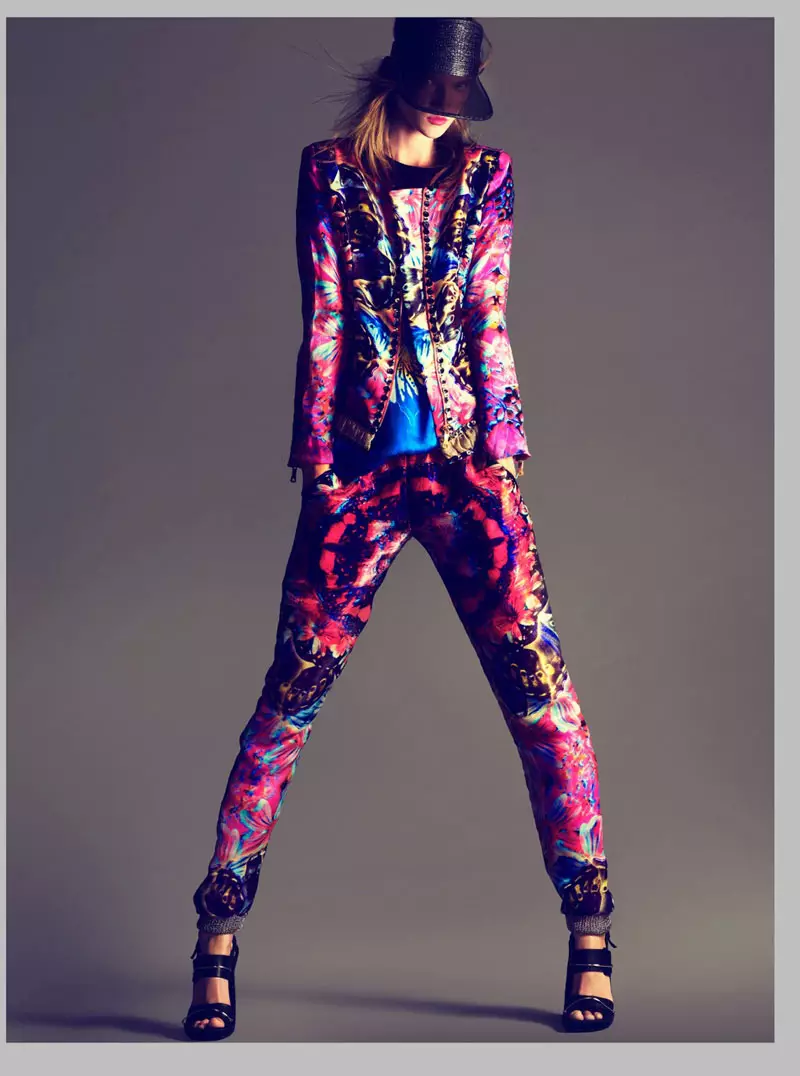 Kasia Struss oleh Nico untuk Harper's Bazaar Spanyol Februari 2012