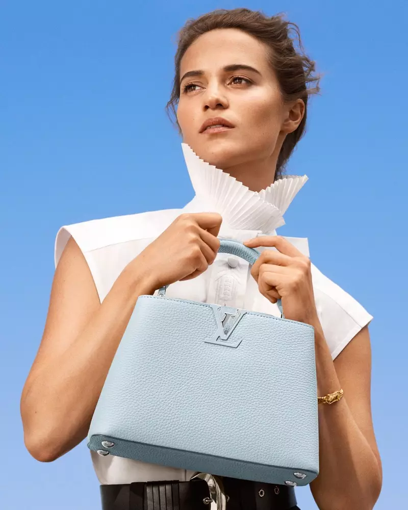 Алисия Викандер снялась в рекламной кампании Louis Vuitton New Classics.