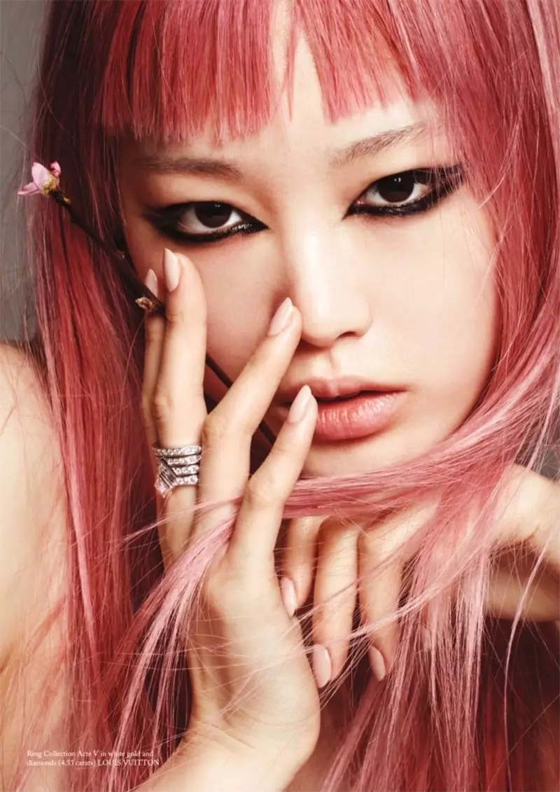 Fernanda Ly embraces eklektesch Stiler fir Glas Magazin