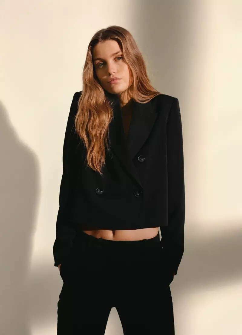 Luna Bijl luan në lookbook-un e Mango Sunset Conversation në pranverë 2020