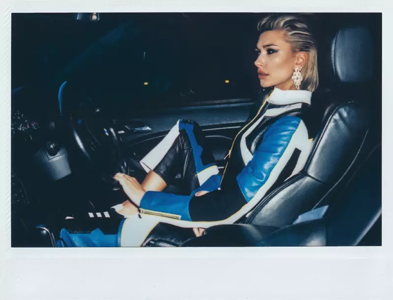 Hailey Baldwin enciende la temperatura en la revista Wonderland