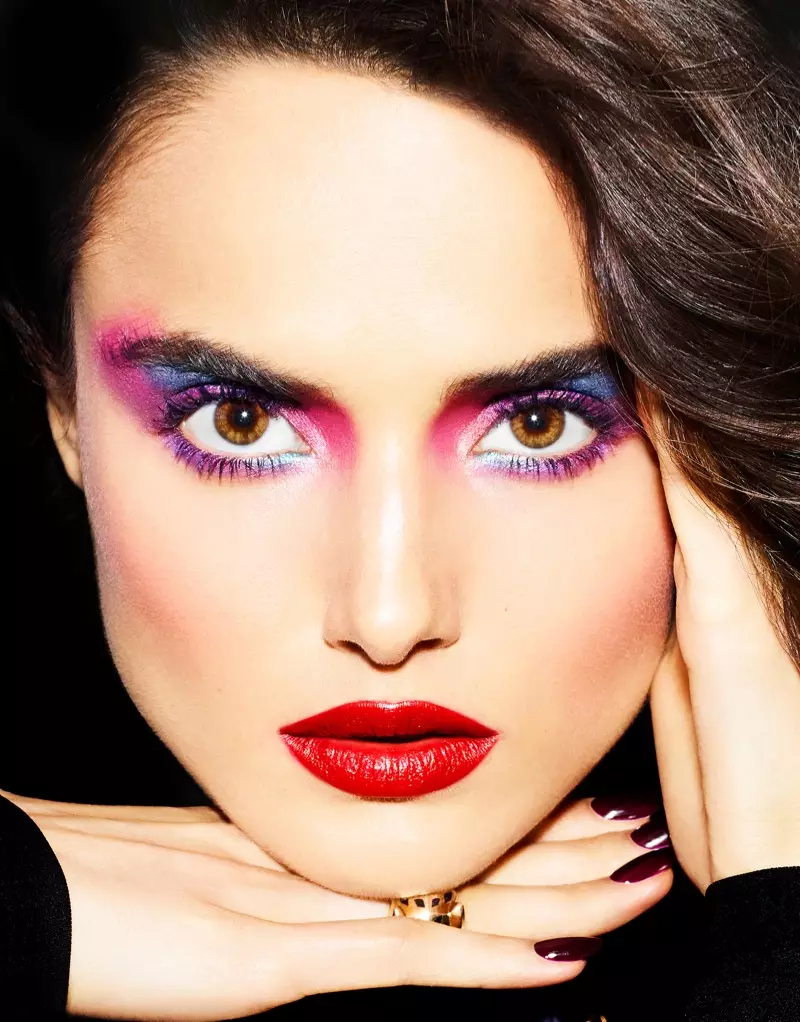 Blanca Padilla Modelas Luxe Makeup por Vogue Taiwan