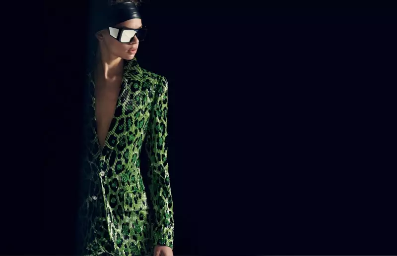 Hiandra Martinez si adatta alla campagna autunno-inverno 2018 di Tom Ford